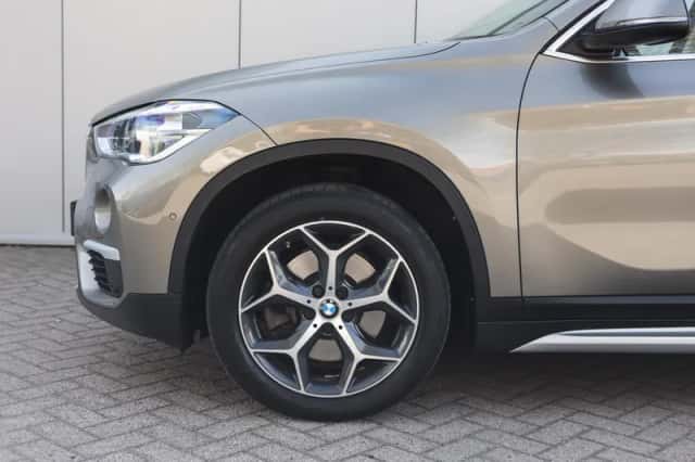 BMW X1 (2019) thumbnail 5