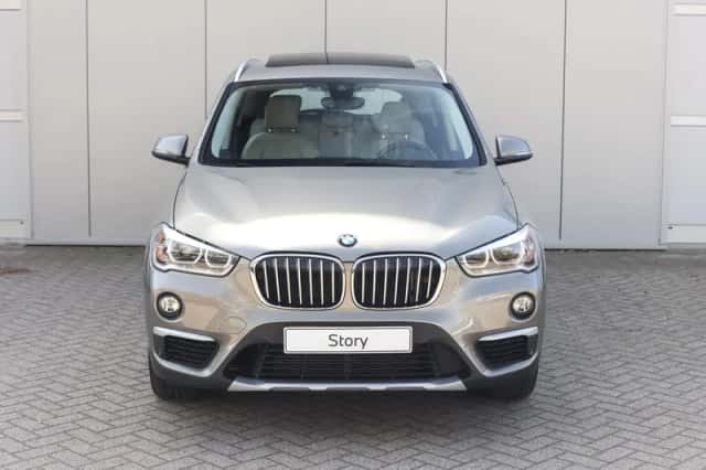 BMW X1 (2019) thumbnail 6