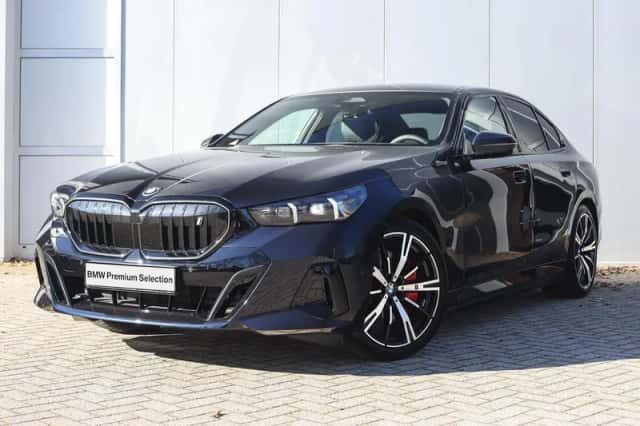 BMW i5 (2026) thumbnail 1
