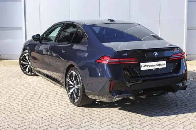 BMW i5 (2026) thumbnail 2