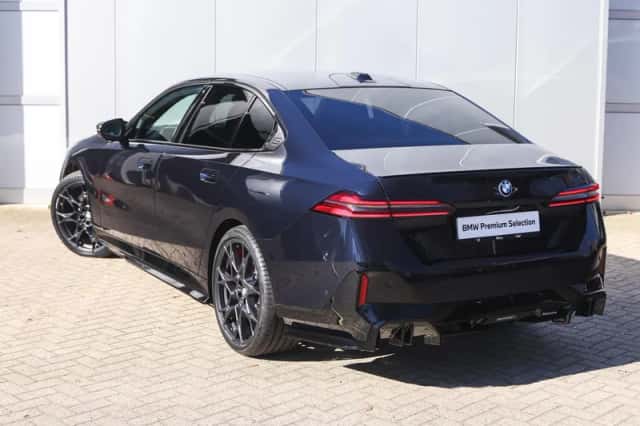 BMW i5 (2026) thumbnail 2