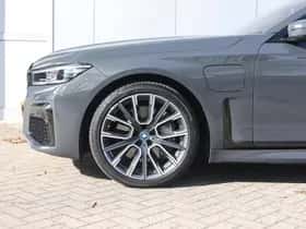 BMW 7-Serie (2021) thumbnail 5