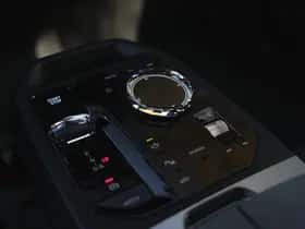 BMW iX (2025) thumbnail 16