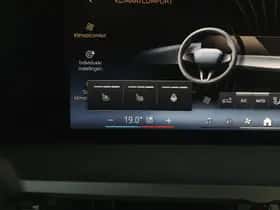 BMW iX (2025) thumbnail 21