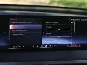 BMW iX (2025) thumbnail 23