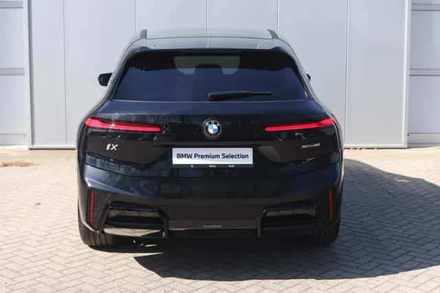 BMW iX (2025) thumbnail 6
