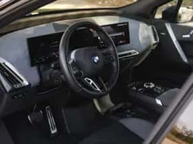 BMW iX (2025) thumbnail 9