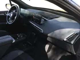 BMW iX (2025) thumbnail 10