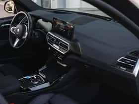 BMW iX3 (2024) thumbnail 11