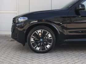 BMW iX3 (2024) thumbnail 5
