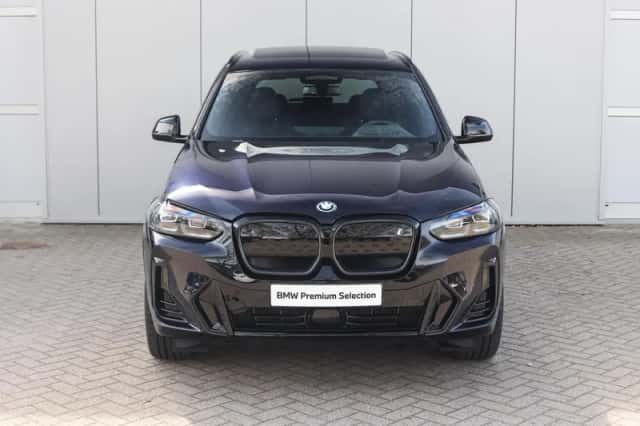 BMW iX3 (2024) thumbnail 6