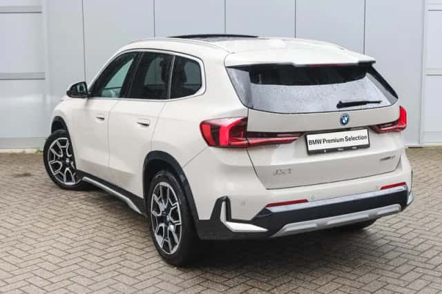 BMW iX1 (2026) thumbnail 2