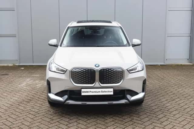 BMW iX1 (2026) thumbnail 6