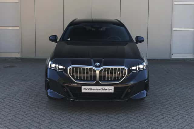 BMW i5 (2026) thumbnail 5