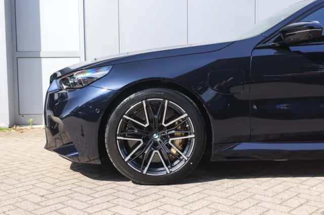 BMW M5 (2026) thumbnail 4