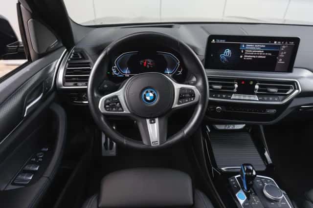 BMW iX3 (2023) thumbnail 3