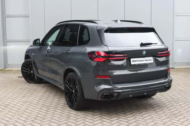 BMW X5 (2026) thumbnail 2