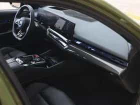 BMW M5 (2025) thumbnail 10