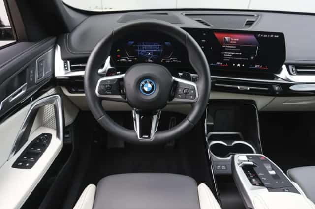 BMW X1 (2025) thumbnail 3