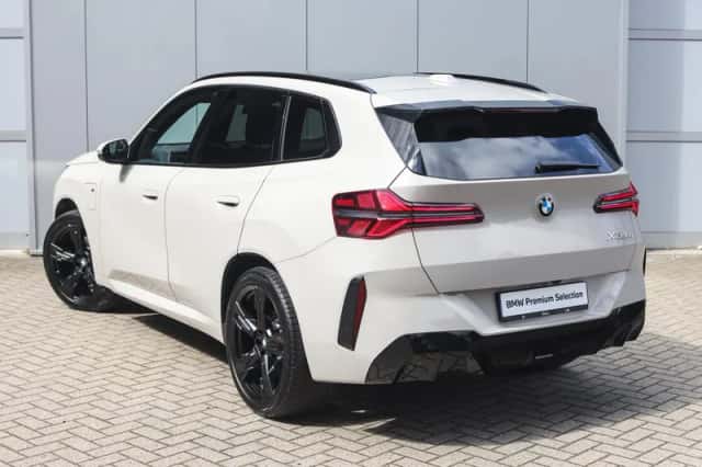 BMW X3 (2025) thumbnail 2