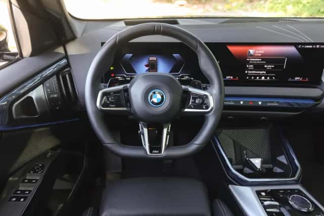 BMW X3 (2025) thumbnail 3