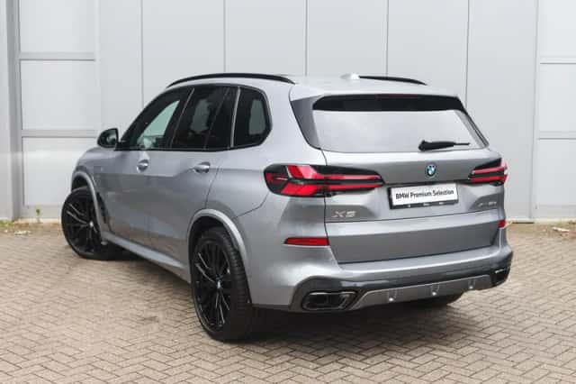 BMW X5 (2025) thumbnail 2