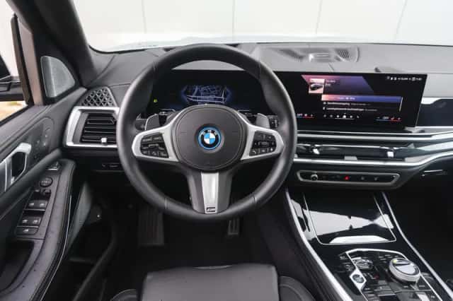 BMW X5 (2025) thumbnail 3