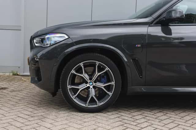 BMW X5 (2021) thumbnail 5