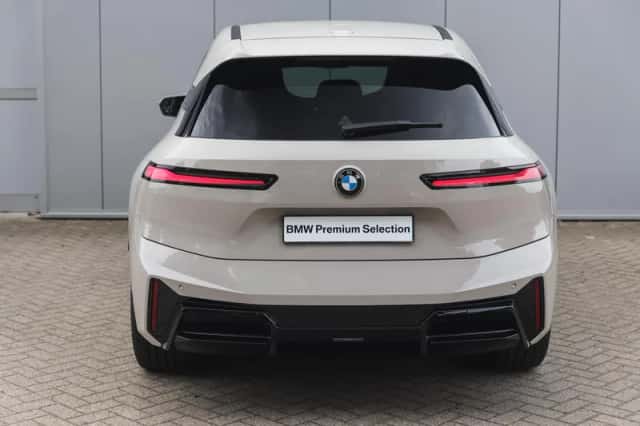 BMW iX (2025) thumbnail 6