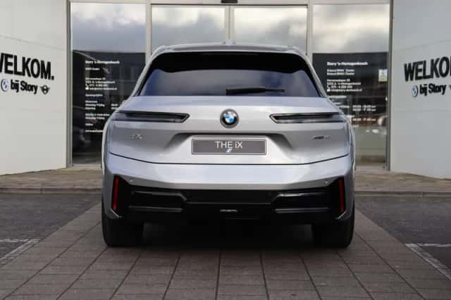 BMW iX (2026) thumbnail 4