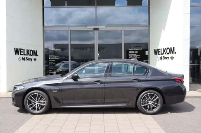 BMW 5-Serie (2023) thumbnail 6