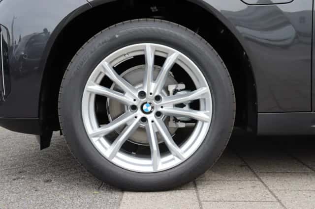 BMW X3 (2026) thumbnail 5