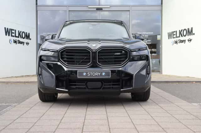 BMW XM (2026) thumbnail 2