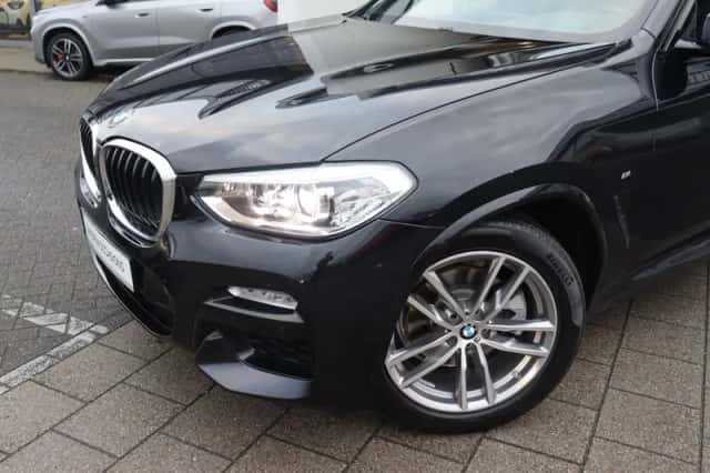 BMW X3 (2018) thumbnail 2