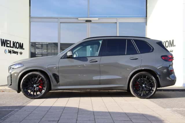 BMW X5 (2026) thumbnail 3