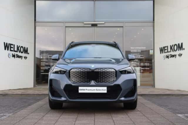 BMW iX1 (2026) thumbnail 3