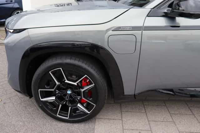 BMW XM (2026) thumbnail 4