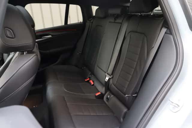 BMW X4 (2026) thumbnail 6