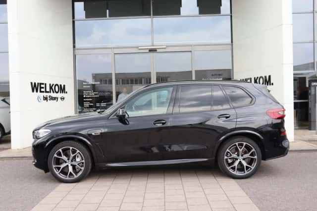 BMW X5 (2023) thumbnail 5