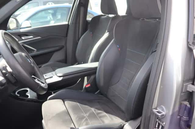 BMW X1 (2024) thumbnail 4