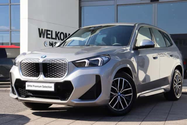 BMW iX1 (2024) thumbnail 1