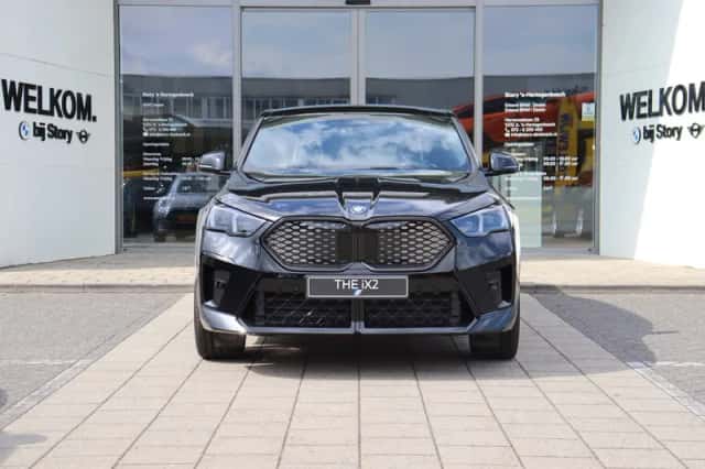BMW iX2 (2026) thumbnail 2