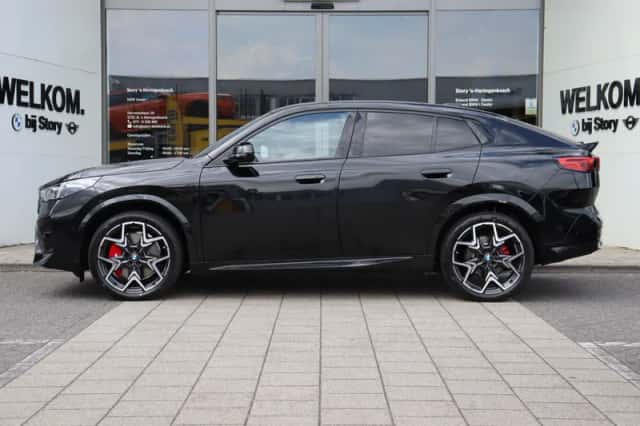 BMW iX2 (2026) thumbnail 3