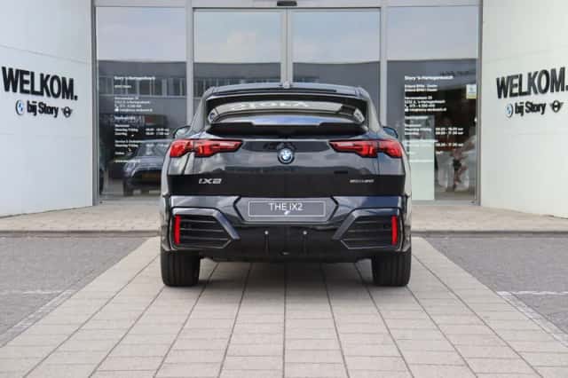 BMW iX2 (2026) thumbnail 6
