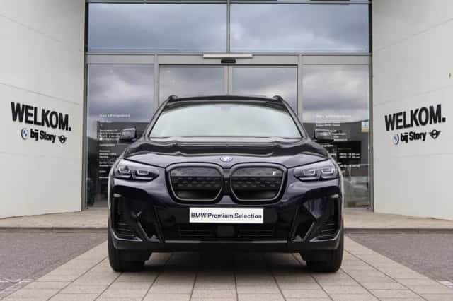 BMW iX3 (2022) thumbnail 3
