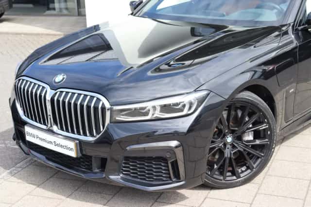 BMW 7-Serie (2021) thumbnail 4
