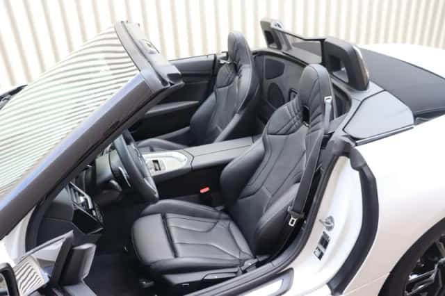 BMW Z4 (2025) thumbnail 5