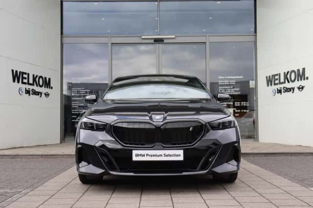 BMW i5 (2025) thumbnail 3