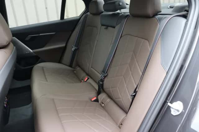 BMW i5 (2025) thumbnail 6