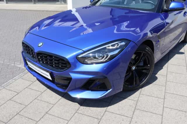BMW Z4 (2025) thumbnail 2